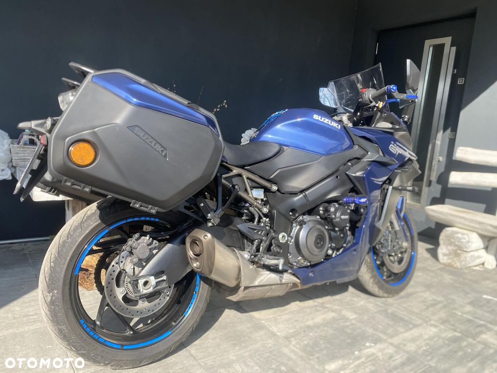 Suzuki GSX - 4