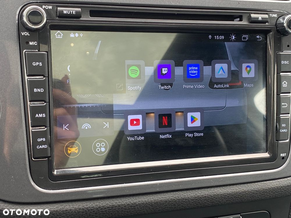 Volkswagen Tiguan - 8