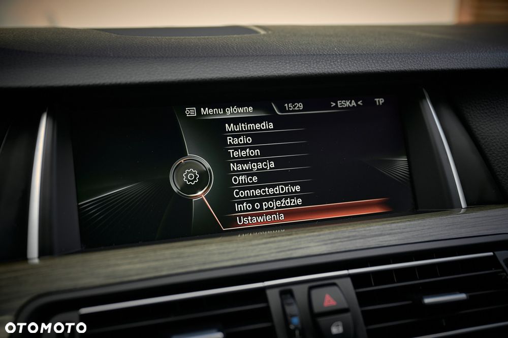 BMW Seria 5 525d xDrive Modern Line - 31