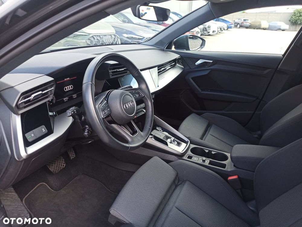 Audi A3 Sportback - 11