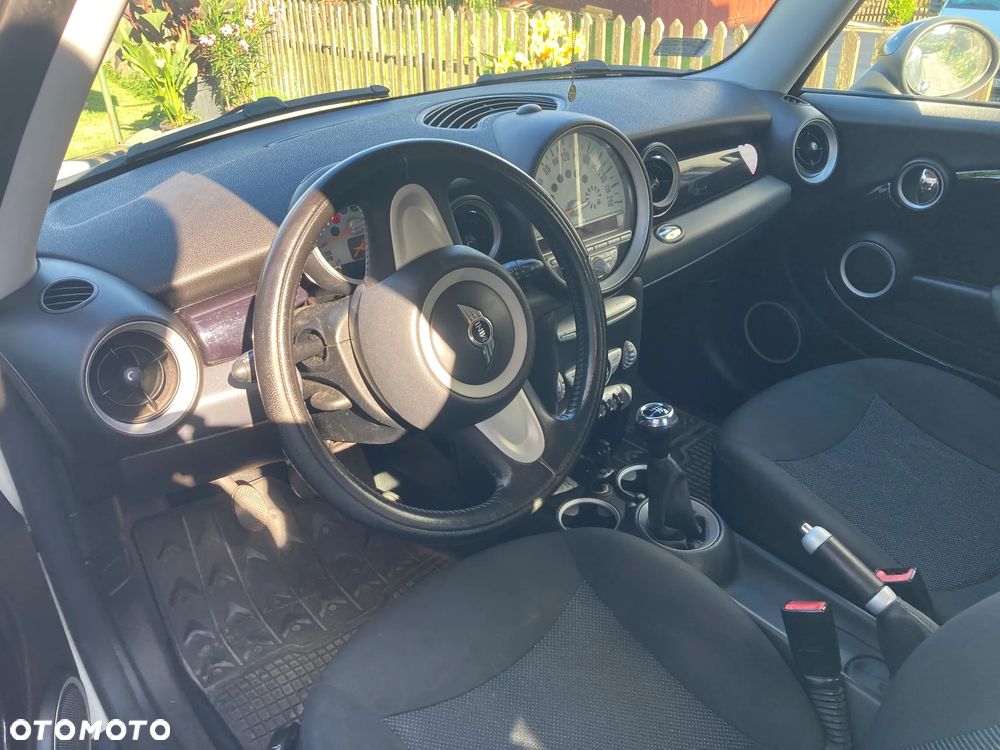 MINI Cooper Standard - 5