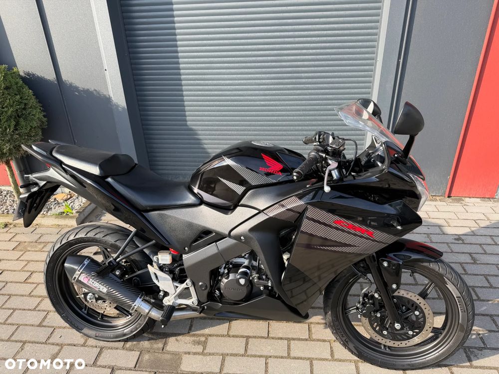 Honda CBR - 40