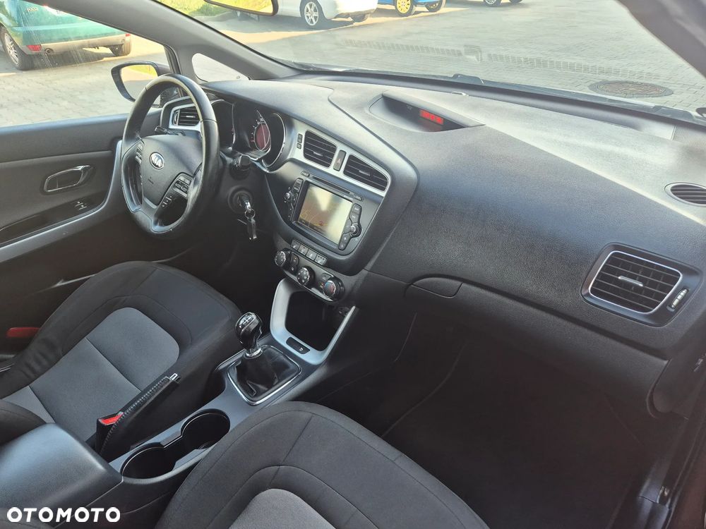 Kia Ceed - 15