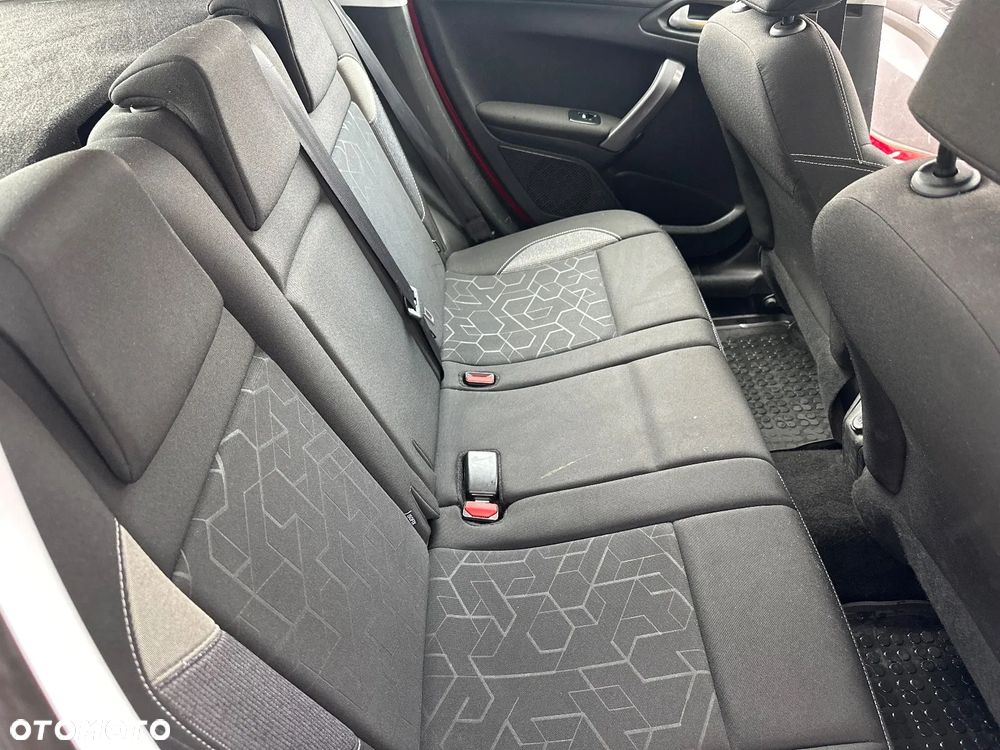 Peugeot 2008 1.2 Pure Tech Active - 24