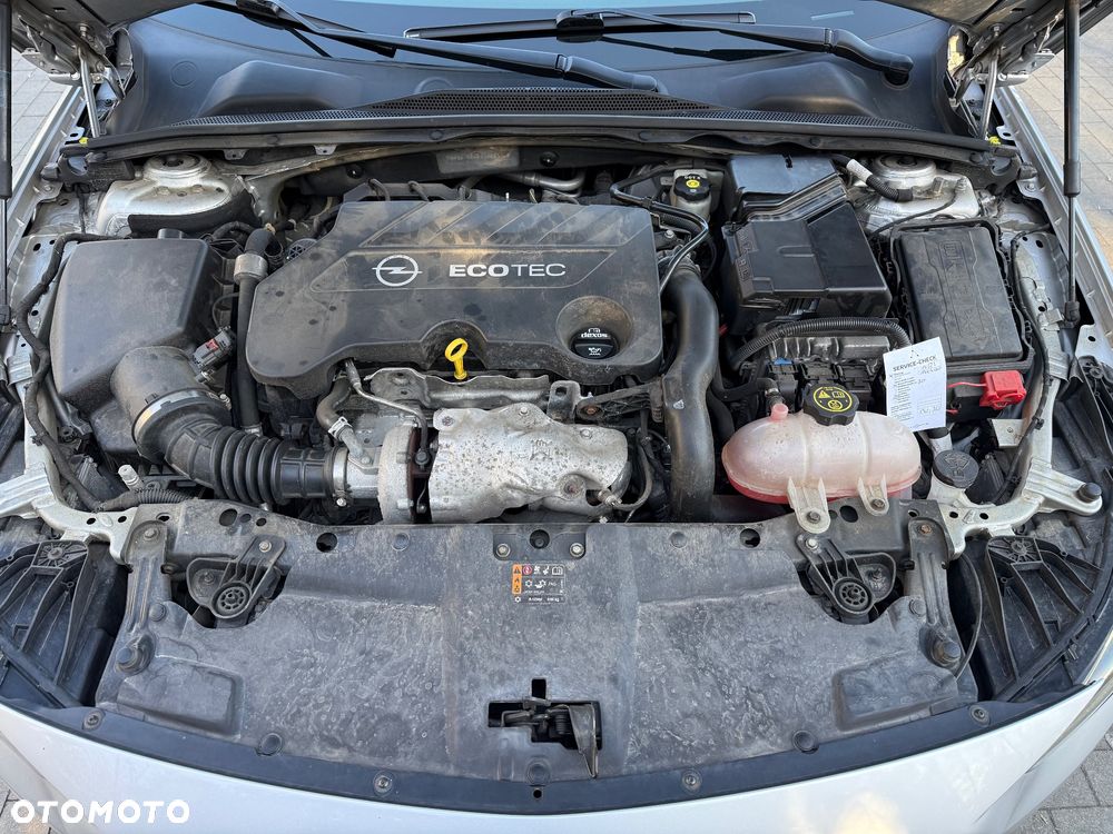 Opel Insignia 2.0 CDTI automatik Business Edition - 34