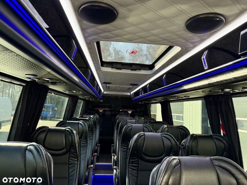 Mercedes-Benz Sprinter 519 Panoramic Line - 15