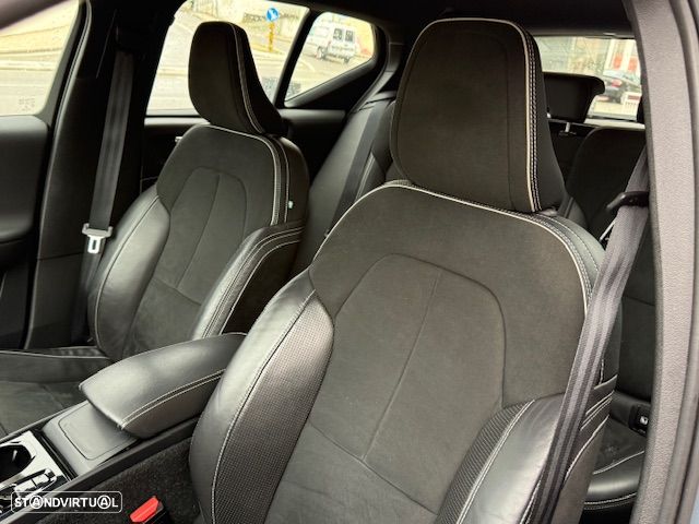 Volvo XC 40 2.0 D3 R-Design AWD Geartronic - 12