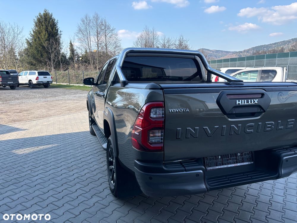 Toyota Hilux 4x4 Double Cab Autm Invincible - 5
