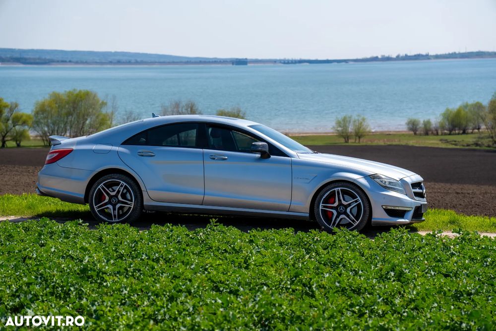 Mercedes-Benz CLS - 9