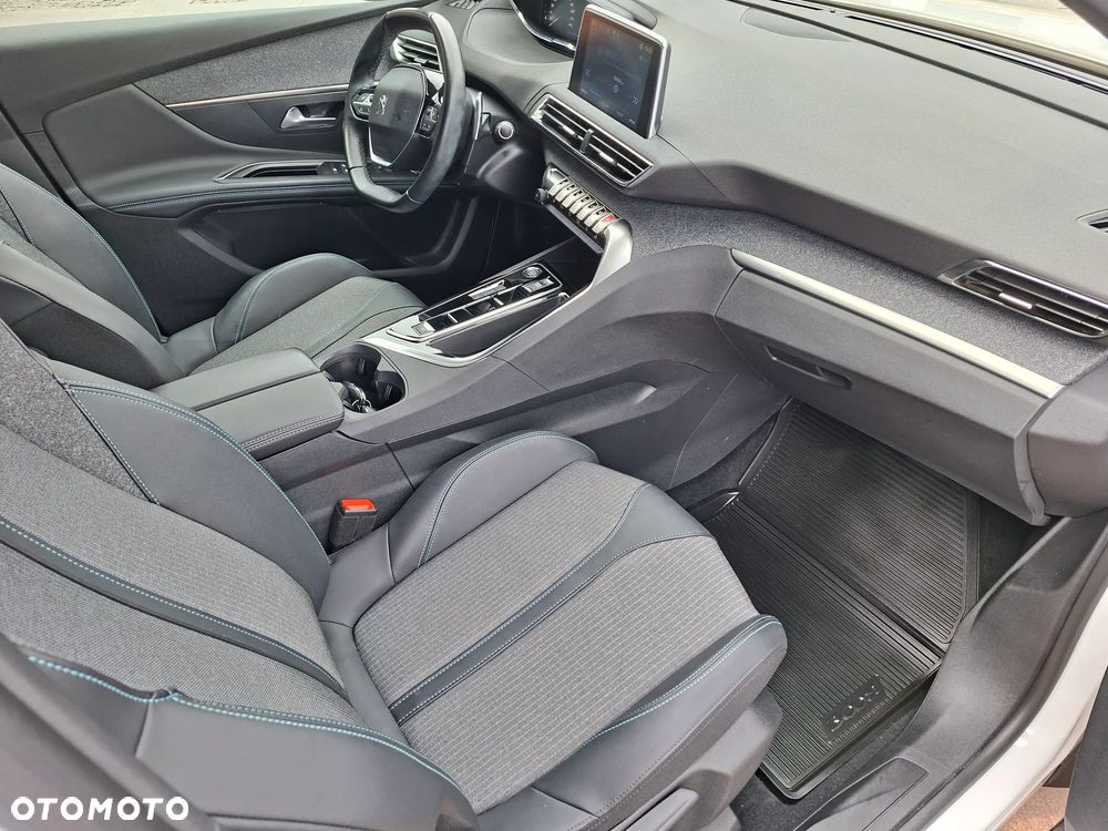 Peugeot 3008 1.2 PureTech Allure Pack S&S EAT8 - 21