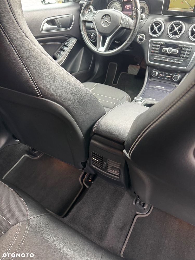 Mercedes-Benz Klasa A 180 (BlueEFFICIENCY) 7G-DCT Urban - 26