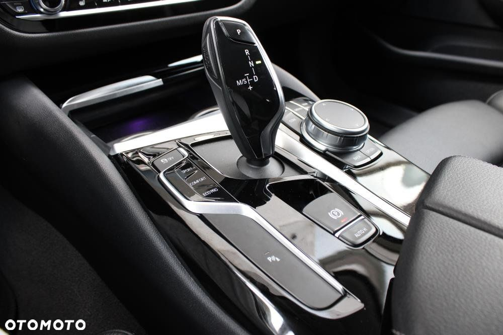 BMW Seria 5 - 25
