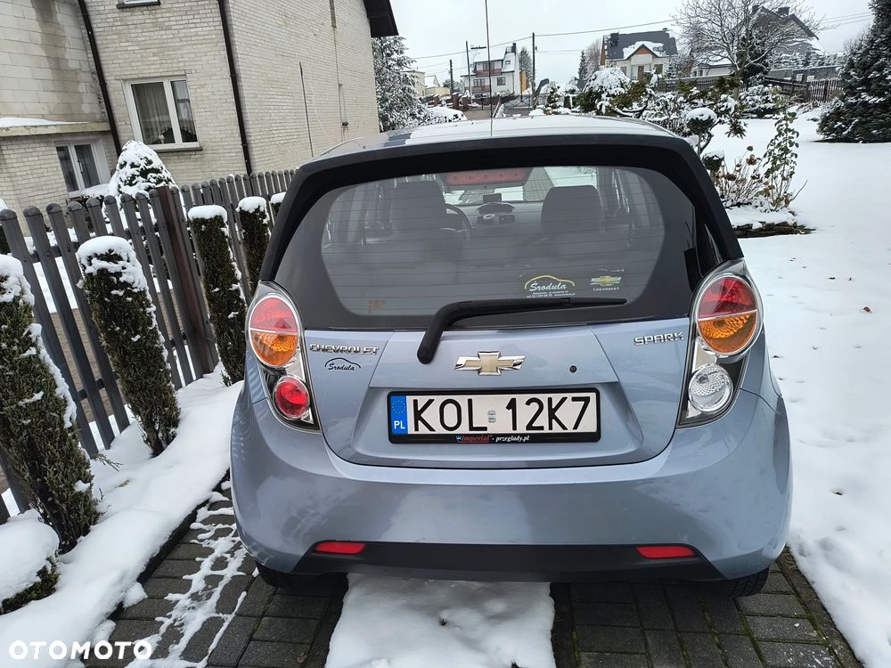 Chevrolet Spark 1.0 Base - 4