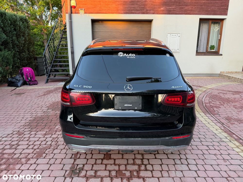 Mercedes-Benz GLC 300 4Matic 9G-TRONIC - 10