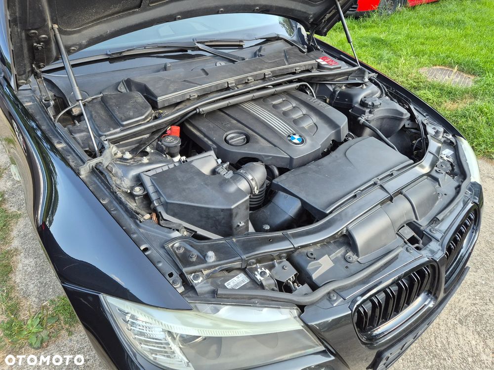 BMW Seria 3 318d DPF Edition Exclusive - 13