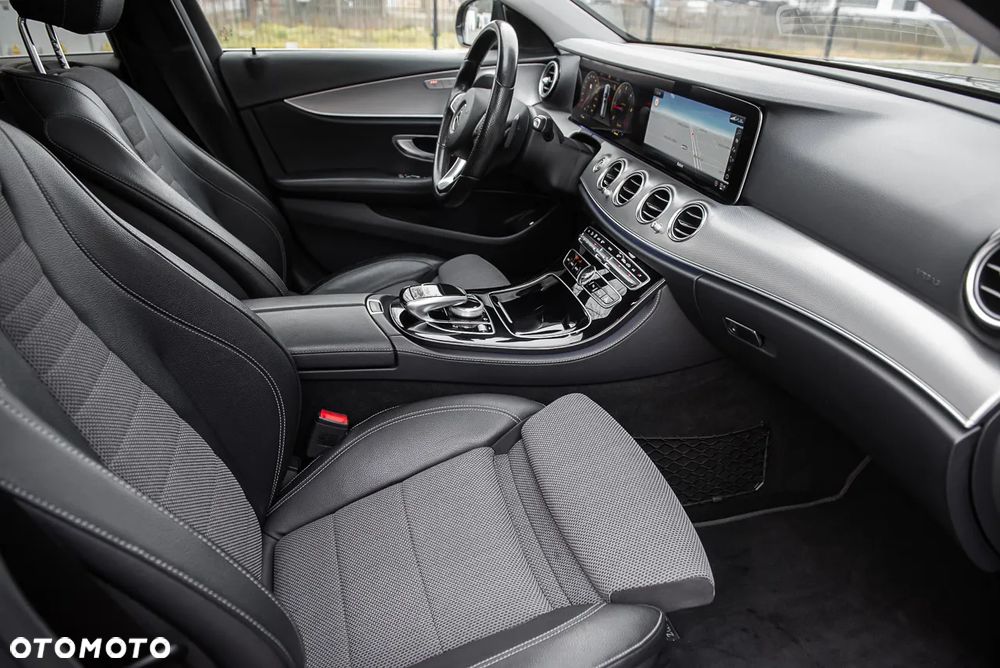 Mercedes-Benz Klasa E 220 d Business Edition 9G-TRONIC - 36