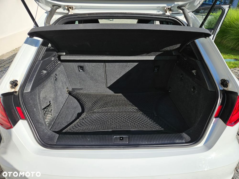 Audi A3 Sportback 1.8 TFSI Ambiente S tronic - 29