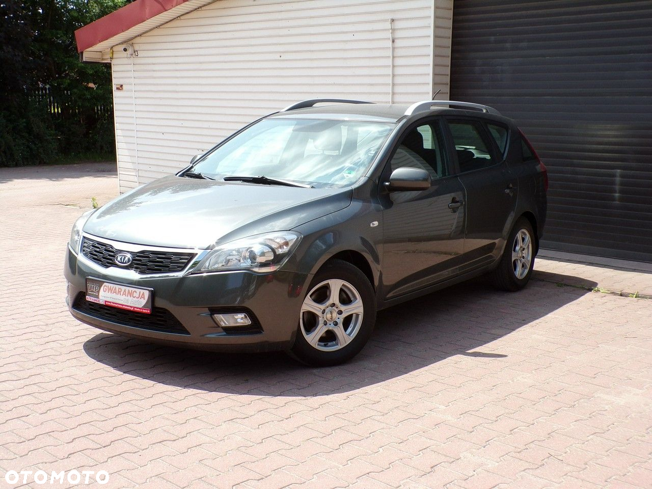 Kia Ceed - 8