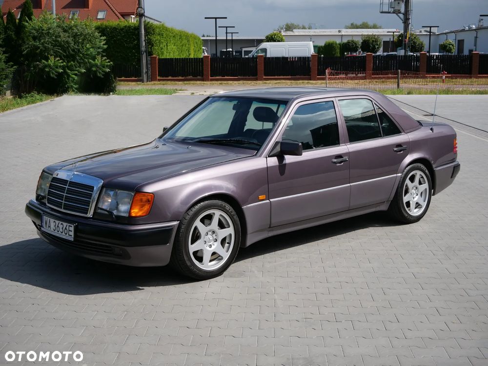 Mercedes-Benz W124 (1984-1993)