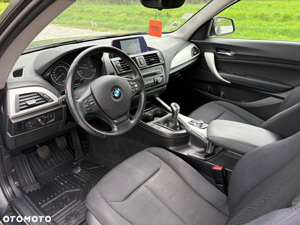BMW Seria 1 116d DPF - 8