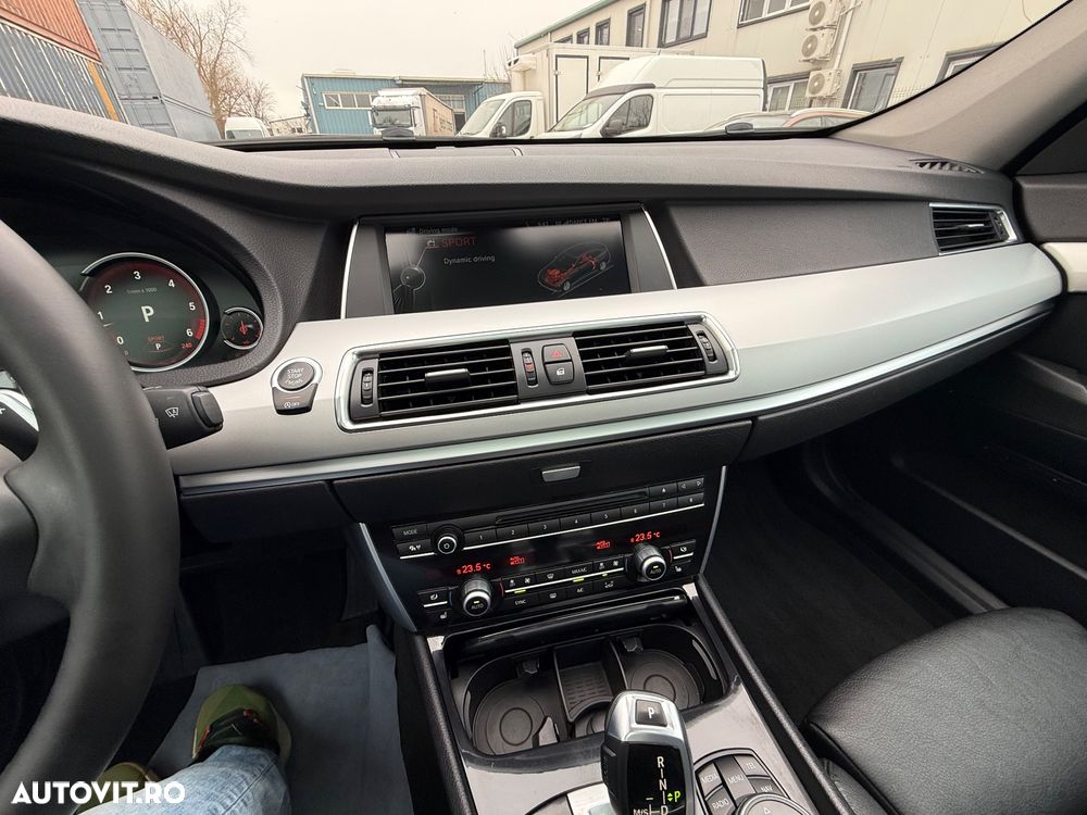 BMW Seria 5 530d xDrive Aut. - 12