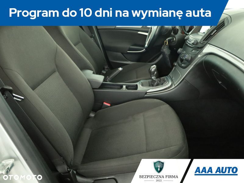 Opel Insignia - 8