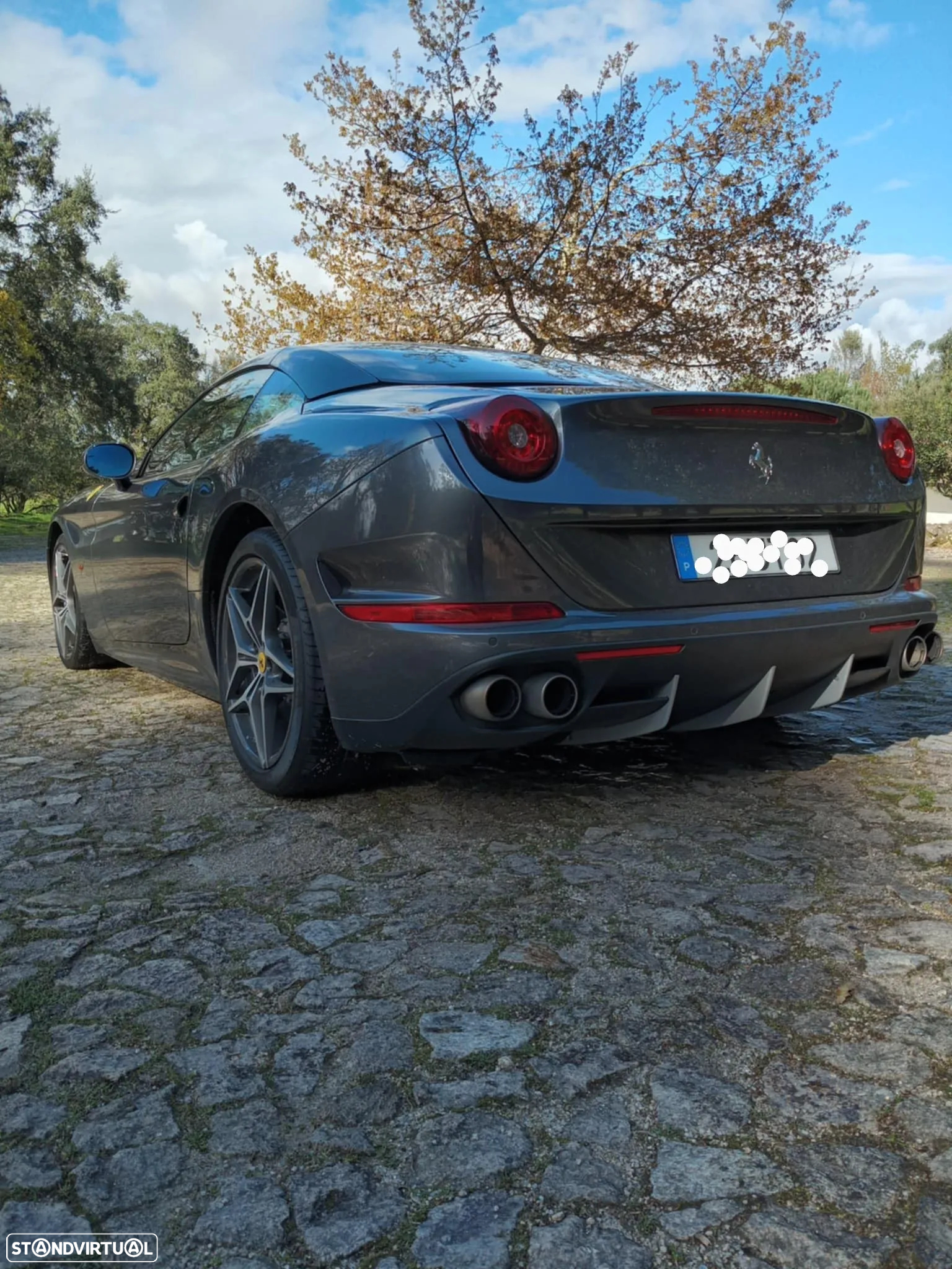 Ferrari California T - 2