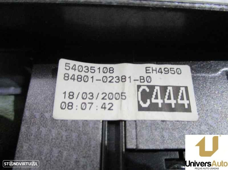 COMANDO ELEVADOR DE VIDRO FRONTAL DIREITO TOYOTA COROLLA 2005 -8480102381B0 - 2