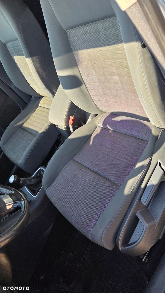 Volkswagen Golf Plus 2.0 TDI Comfortline - 19