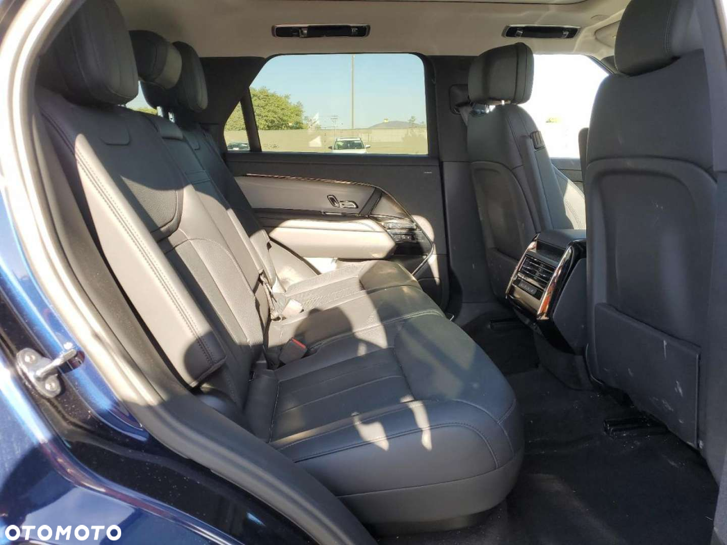 Land Rover Range Rover Sport - 12