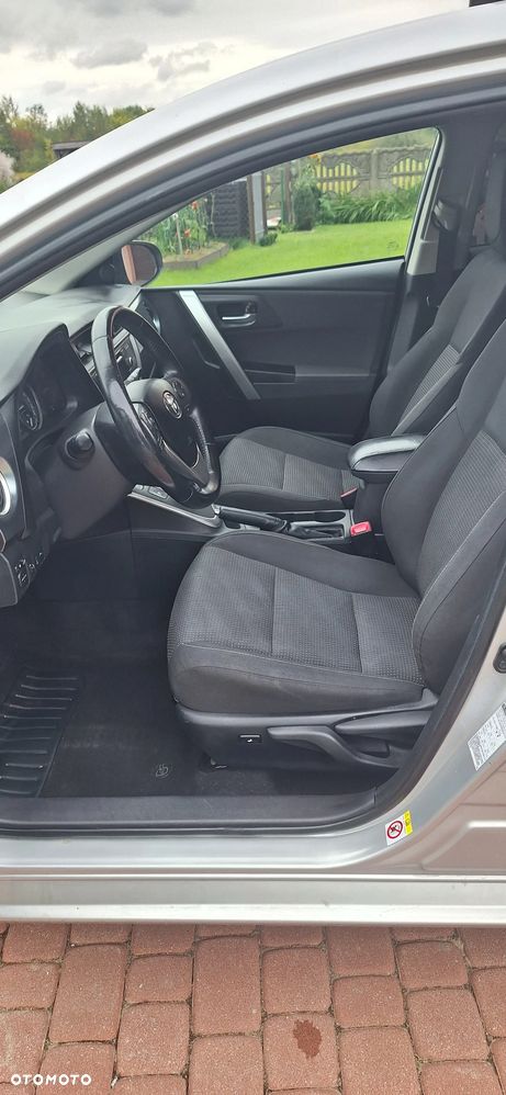 Toyota Auris - 12