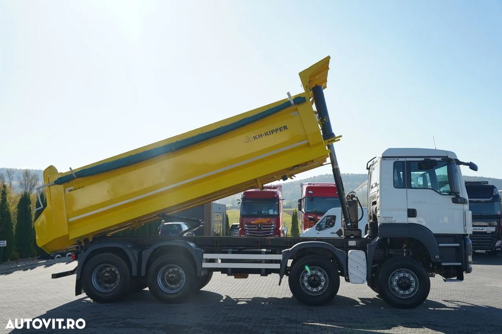 MAN TGS 41.440 / 8x8 / AUTOBASCULANTĂ CU BASCULARE PE SPATE - 5,9 M / CUTIE DE VITEZE MANUALĂ / - 7