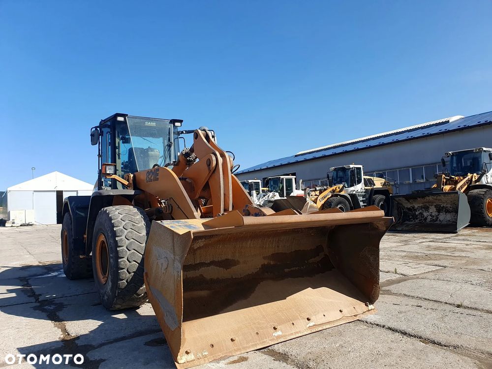 Case 821E - 11