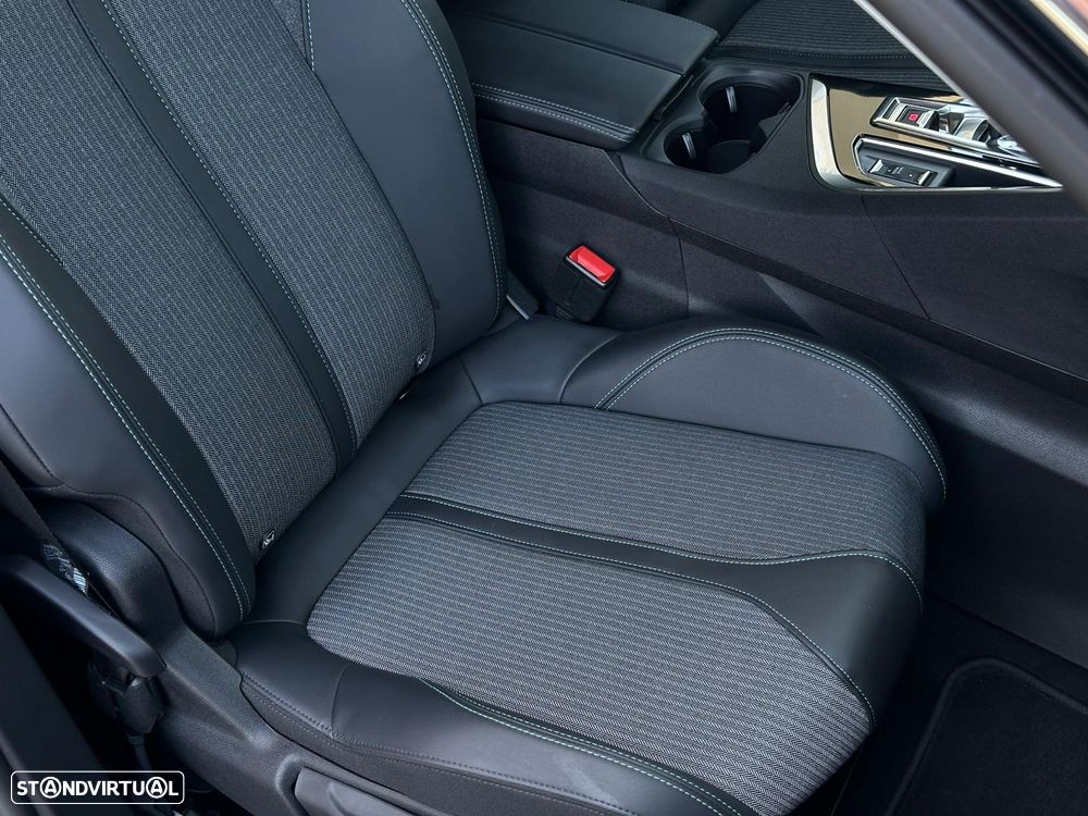 Peugeot 3008 1.6 Hybrid Allure Pack e-EAT8 - 41