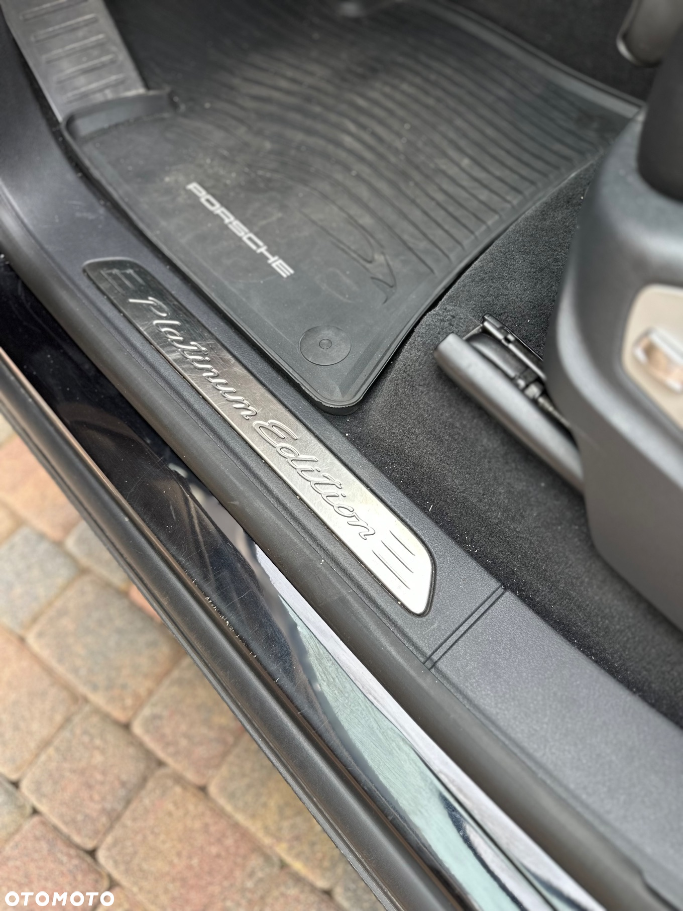 Porsche Cayenne S Diesel Platinum Edition - 12