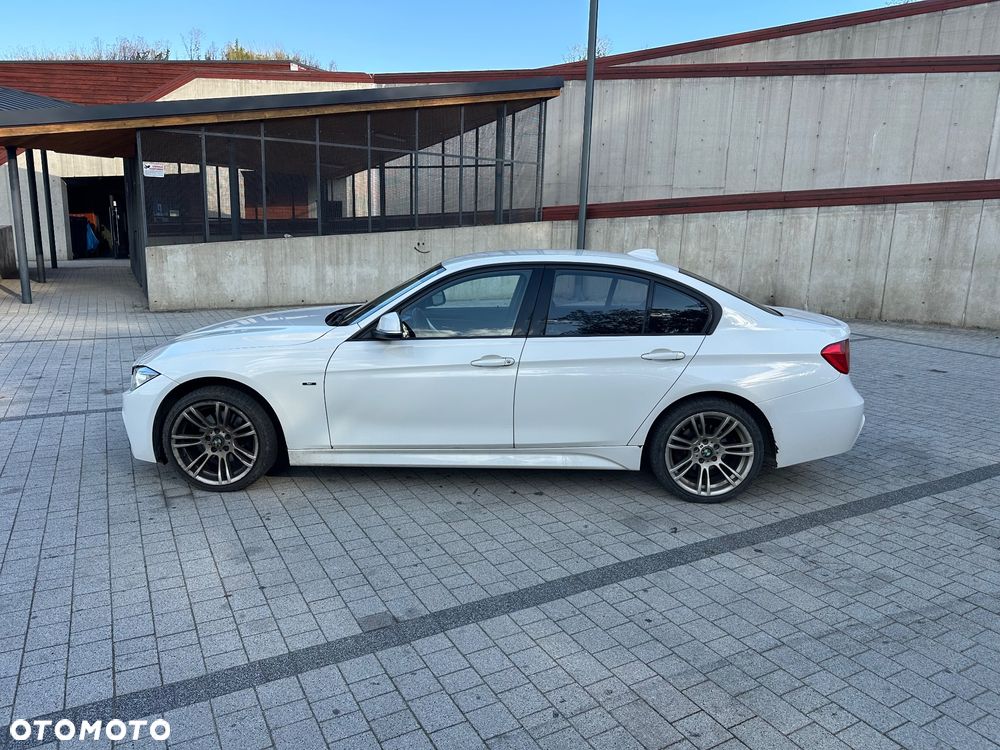 BMW Seria 3 320d xDrive Sport Line - 5