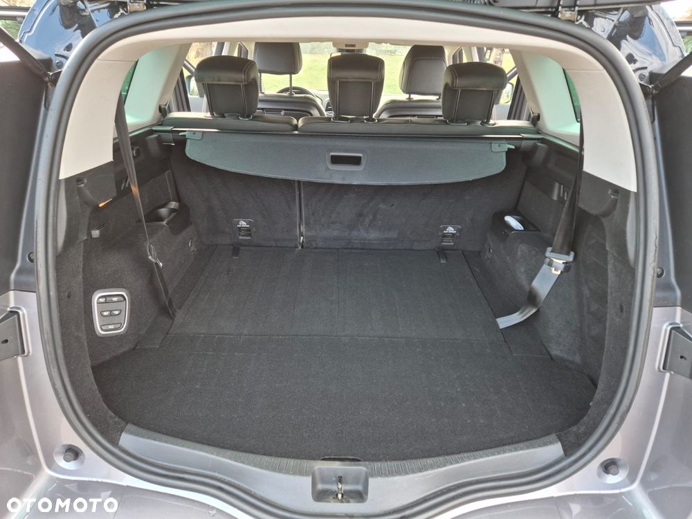 Renault Grand Scenic - 11