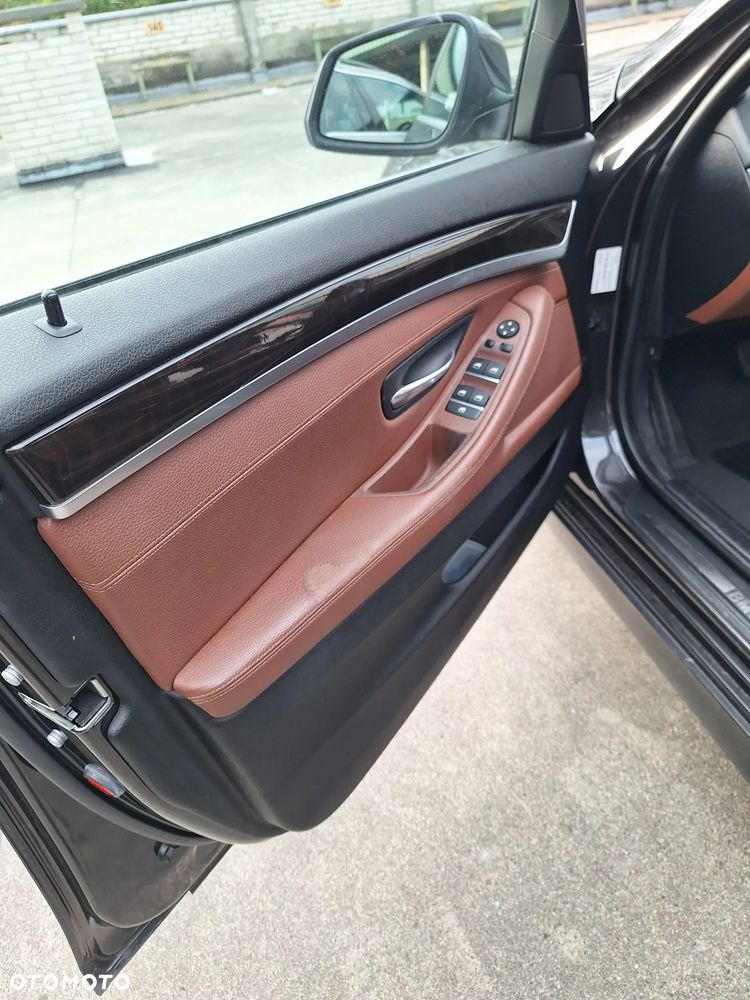 BMW Seria 5 520d xDrive - 19