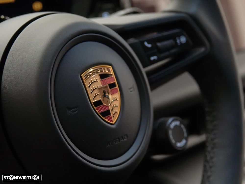 Porsche Macan Electric 4S - 28