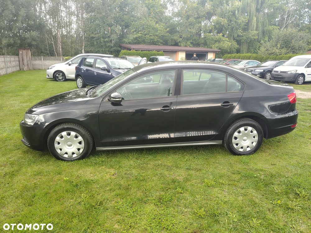 Volkswagen Jetta 1.6 TDI Blue Motion Technology Match - 3