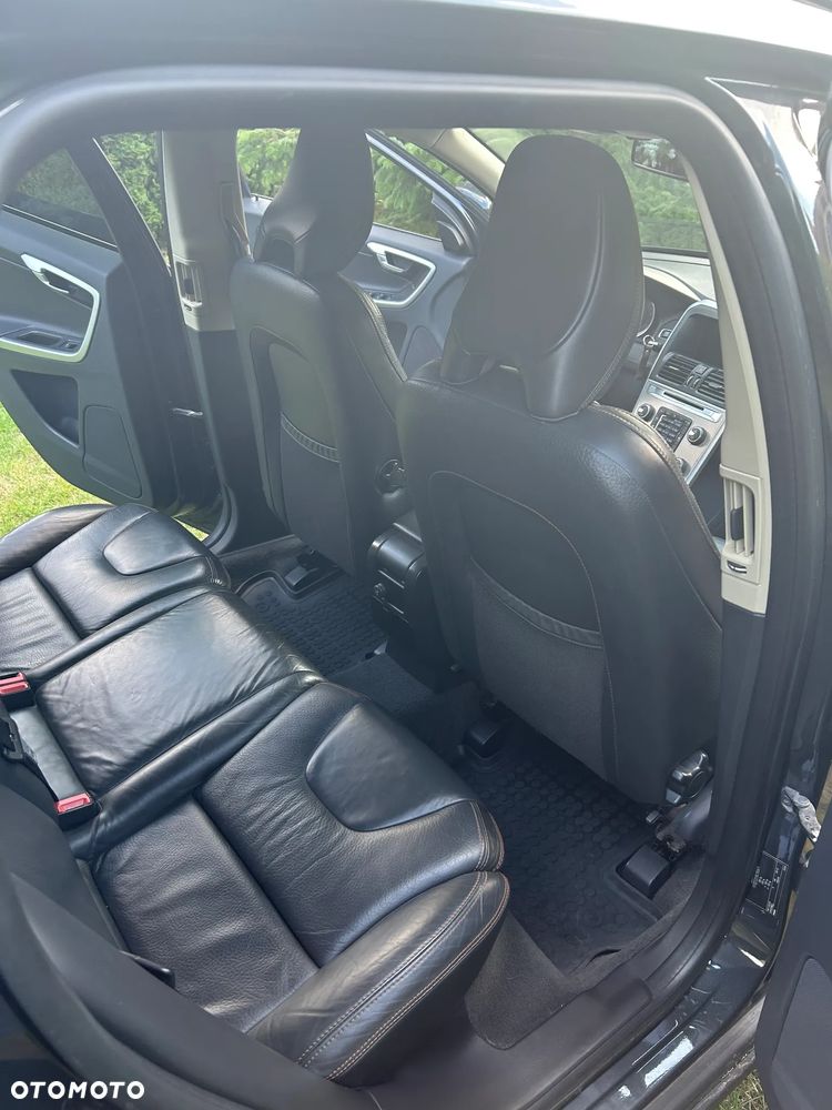Volvo XC 60 DRIVe Momentum - 9