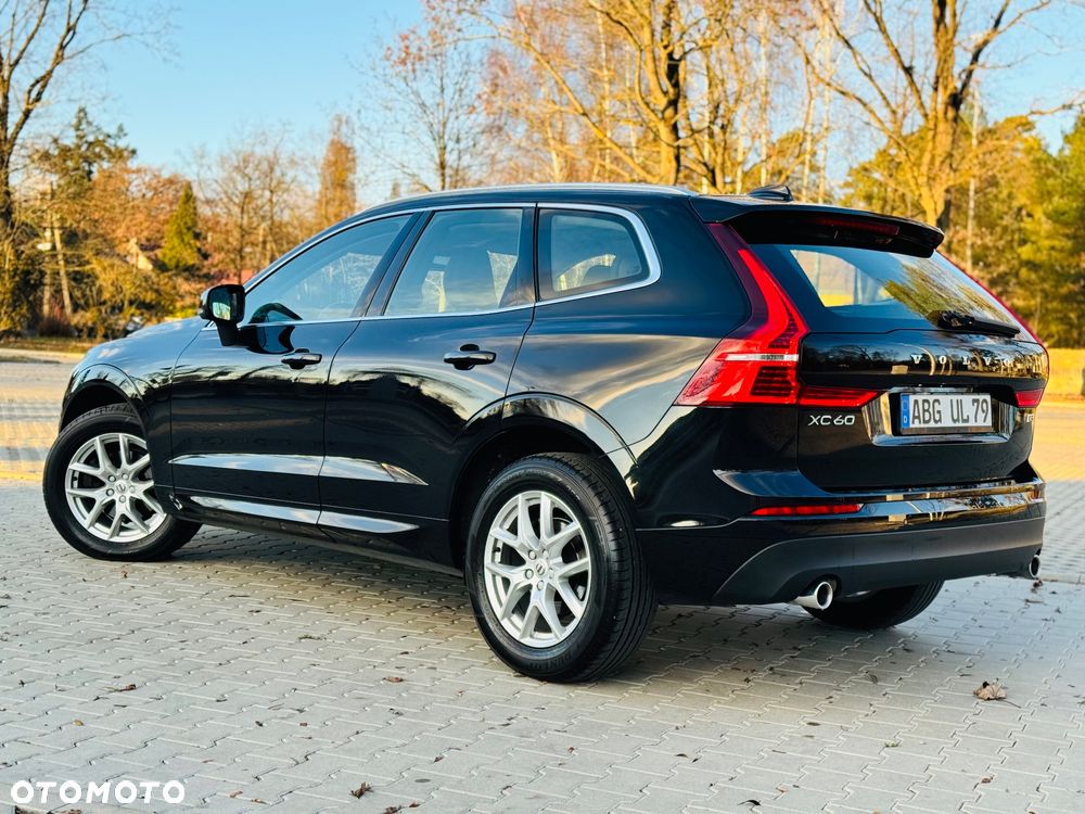 Volvo XC 60 D3 Momentum Pro - 29