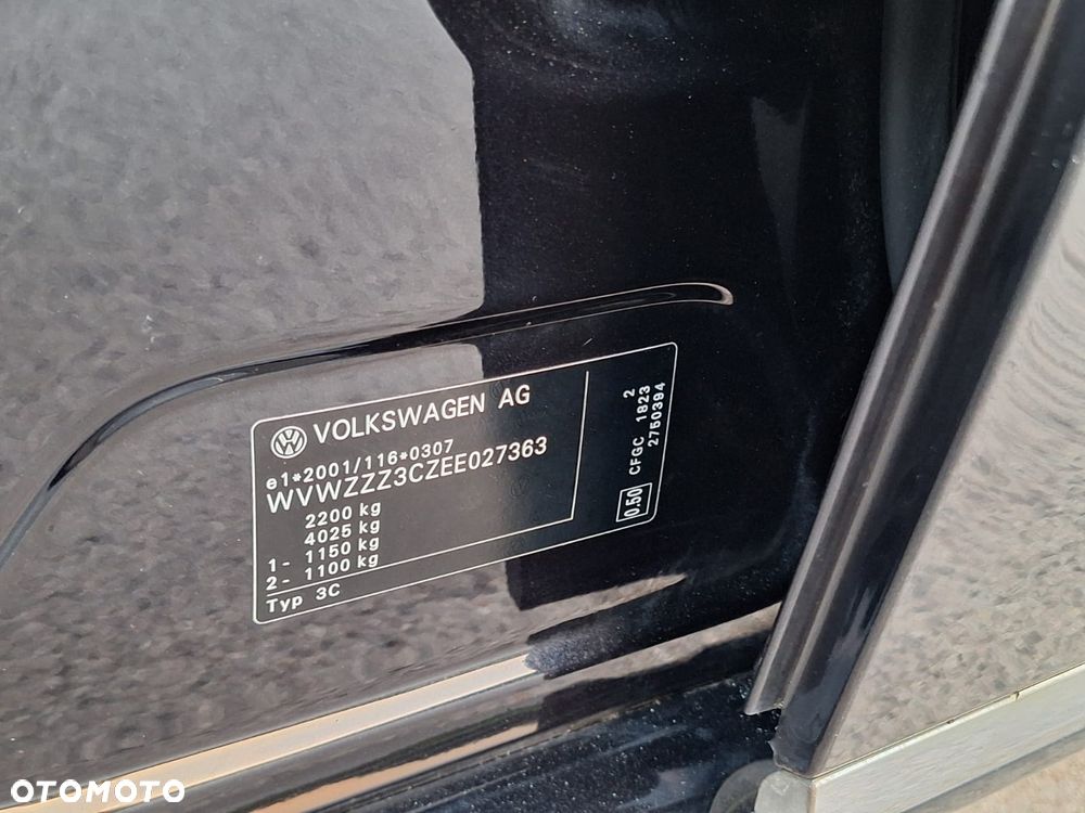 Volkswagen Passat 2.0 TDI Highline DSG - 27