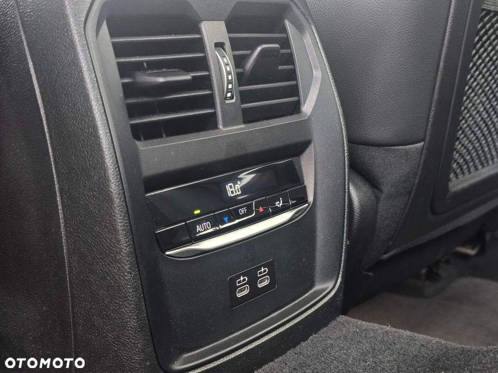 BMW Seria 3 318i - 13