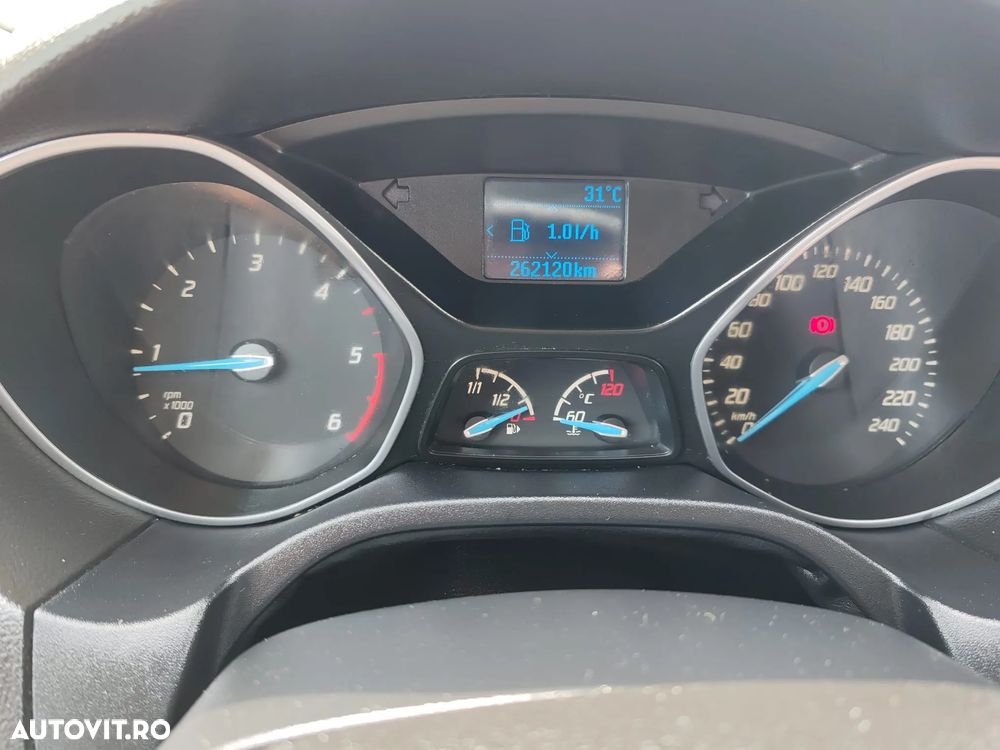 Ford Focus - 13