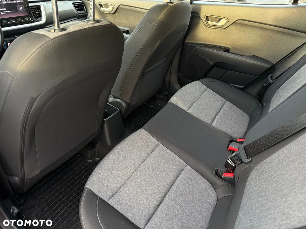 Kia Stonic 1.2 M - 11