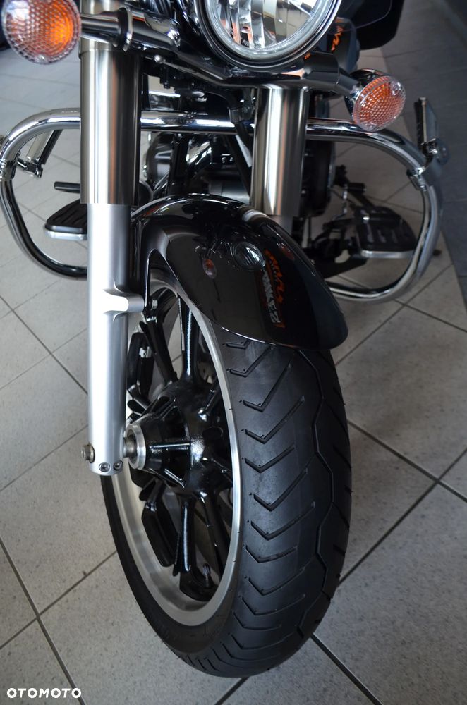 Yamaha XVS - 6