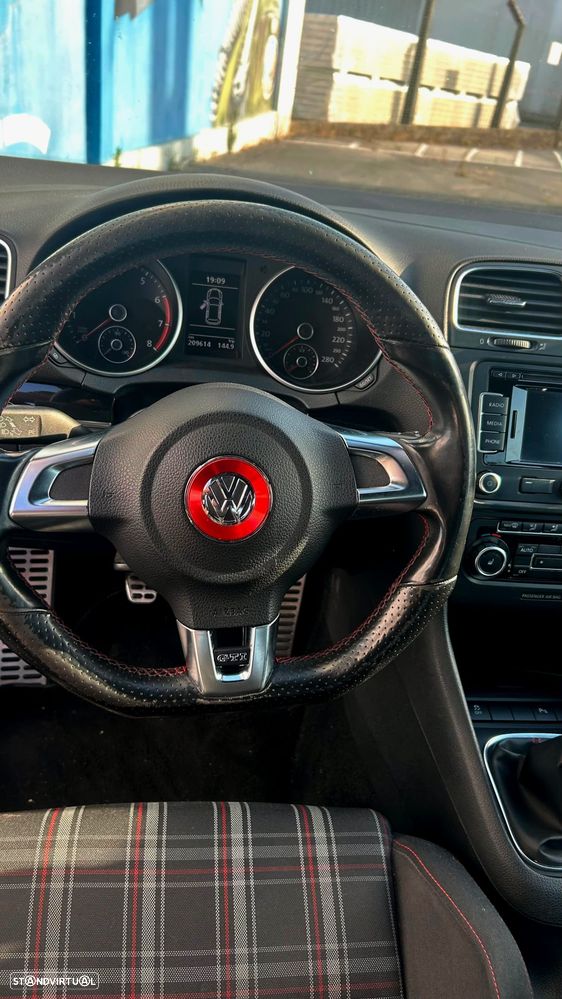 VW Golf 2.0 GTI - 10
