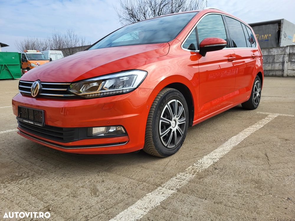 Volkswagen Touran 2.0 TDI Highline - 9