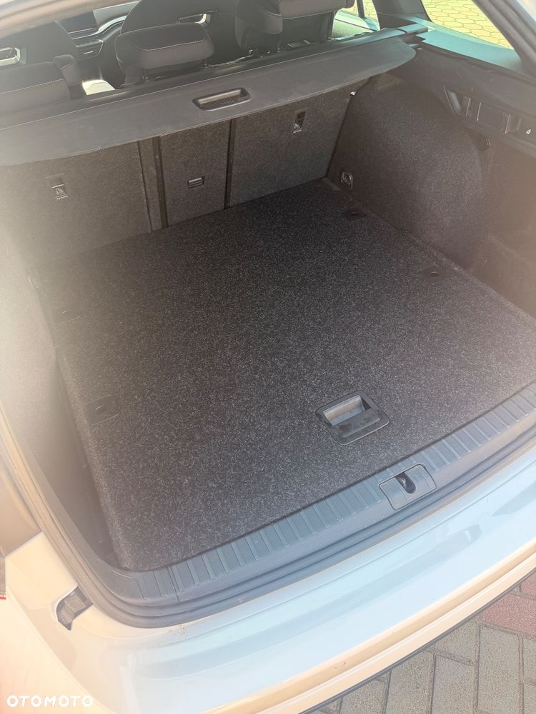 Skoda Octavia 2.0 TDI DSG Sportline - 18